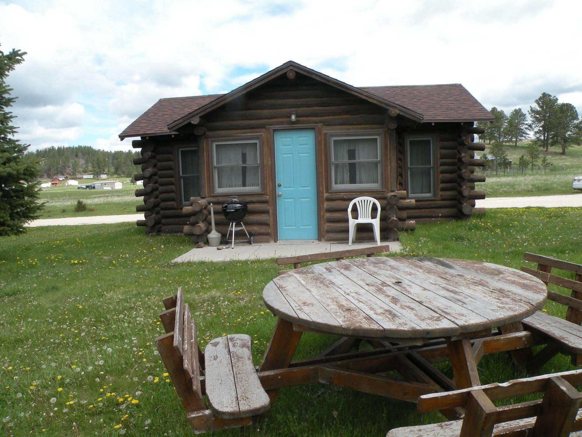 Gold Camp Cabins Custer Exterior photo